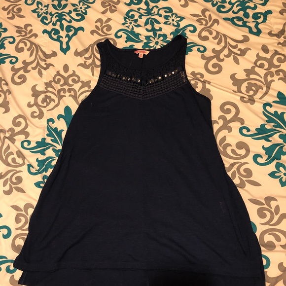 Laced Collared Tank - Picture 2 of 2